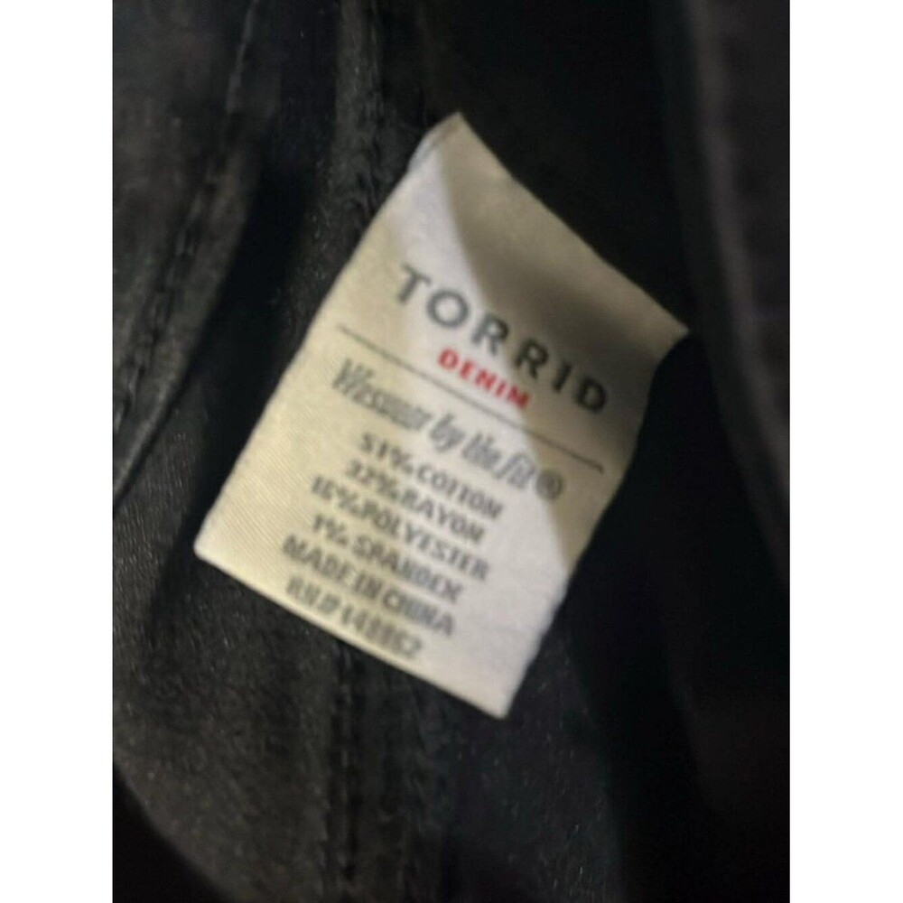 LAST CHANCE Torrid 24S Skinny Jeans - Picture 3 of 4